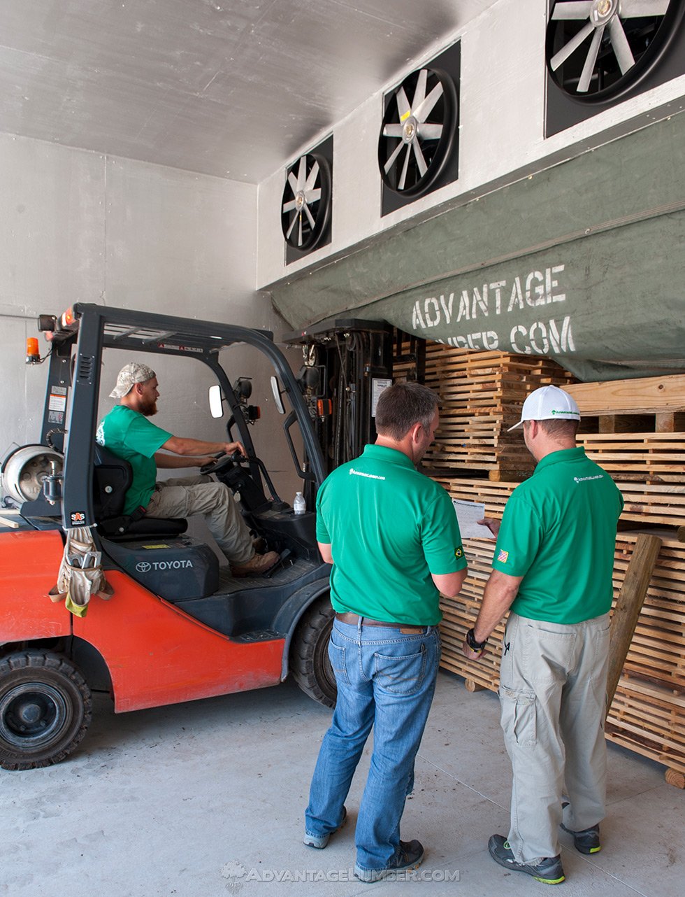 loading lumber kiln